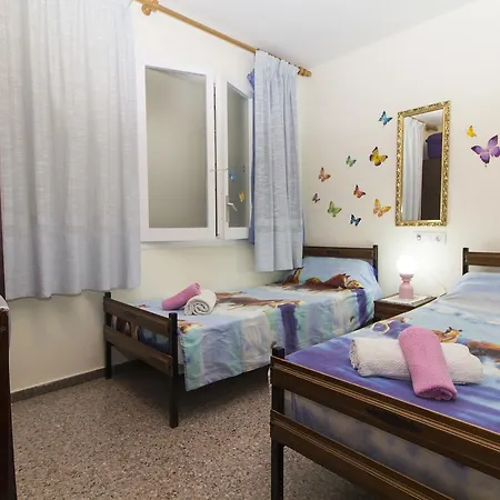 P4. Sant Pere, 7 Pax, * Calella