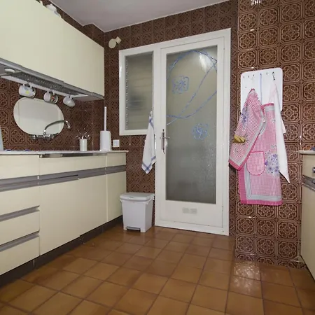 P4. Sant Pere, 7 Pax, *